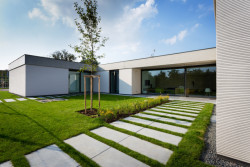 Rodinný dům s atriem od Jiřího Vokřála a Hany Horákové