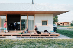 Dům u jezera, JRVKC, Vojka nad Dunajom, Foto