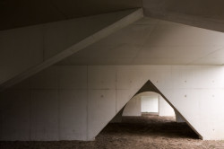 Álvaro Siza 2 - Arquitecto, Muzeum současného umění pro nadaci Nadira Afonsa,