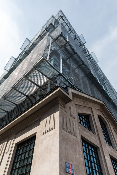 FIVE, QARTA architektura.