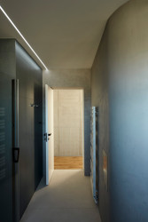 Rodinný dům u Pardubic, 0,5 Studio: S investorem byly řešeny všechny prvky v maximální součinnosti a podílel se také na řešení veškerých technický detailů a koordinaci stavby