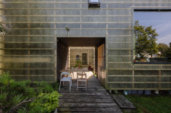 Tato zahrada sousedí s pozemkem, na němž v budoucnu vznikne další zástavba.