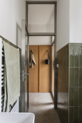 Rekonstrukce košického bytu, RAN: V místech, kde byly vybourány příčky, bylo vylito teraco a ve zbytku obnoveno