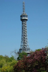 Petřínská rozhledna, detailní pohled – foto