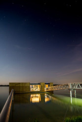 Přistávací molo s kavárnou - foto