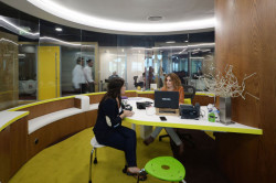 M+N Architecture, Viola Communications Office - foto