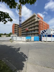 Fotografie z výstavby - dokončení hrubé stavby na jaře 2023