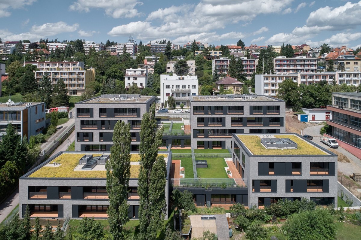 Čtyři domy v jednom v Neumannově ulici v Brně od Kuba & Pilař architekti