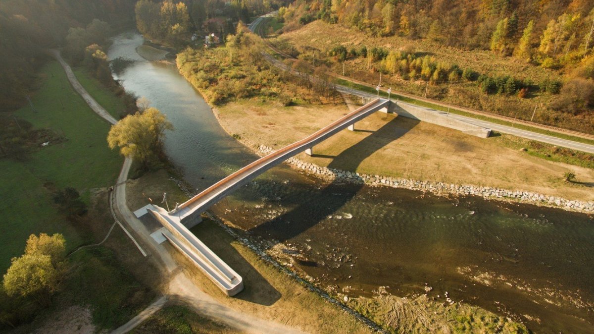 Pešia a cyklistická lávka SK_PL, zerozero