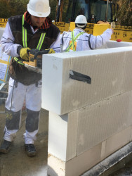 Velkoformátové novinky v praxi.