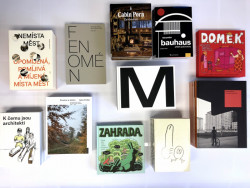 Velká vánoční soutěž o knihy pro čtenáře online magazínu o architektuře EARCH.cz
