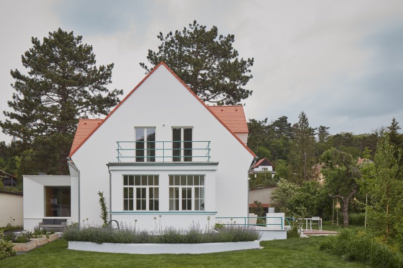 Vila s fontánou, Mjölk architekti