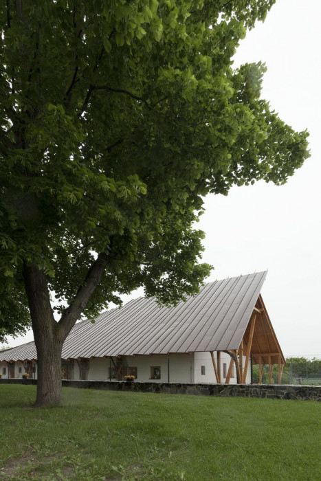 Atelier 8000 (Martin Krupauer, Jiří Střítecký), Mateřská škola v Dobříni - foto