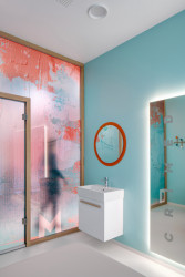 Interiér rehabilitačního centra CRIMED v Poděbradech od designérky Kateřiny Kersey a architektky Lucie Náhlovské