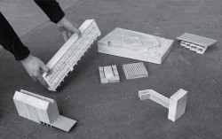 BLIND SPOTS / 35 Vizí pro město Praha: modely vystavovaných studentských projektů – foto