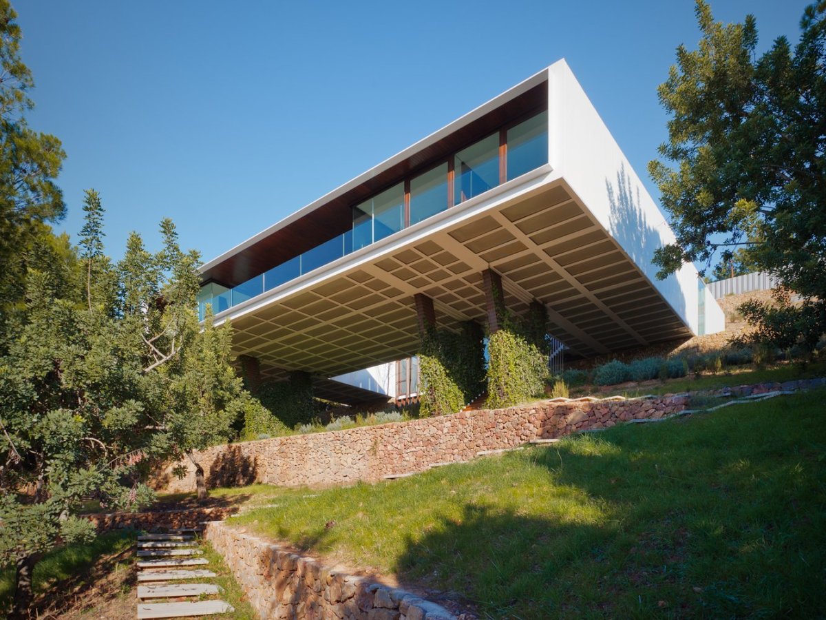 Luxusní vila ve Španělsku od OAB Architecture + ADI