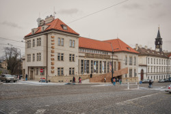 Konverze bývalé Zengerovy transformační stanice na Kunsthalle Praha od ateliéru Schindler Seko Architects