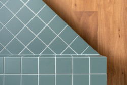 Detail keramického obložení.