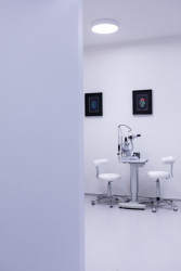 Autorce se podařilo vystoupit z řady běžných zdravotnických zařízení a poliklinika Health+ dokazuje, že i na návštěvu u lékaře se lze těšit. 