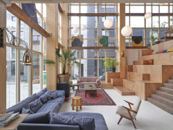 Unvitř domu Warren v Amsterdamu