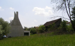 Centrum Caolinum v Nevřeni od architektů Jakuba Chvojky a Radka Dragouna