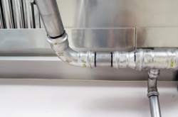 Nerezové potrubí Viega Sanpress Inox pro rozvody plynu a tlakového odpadního potrubí v dimenzi 88,9 mm.