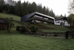 Vila Drei Birken, Plasma studio