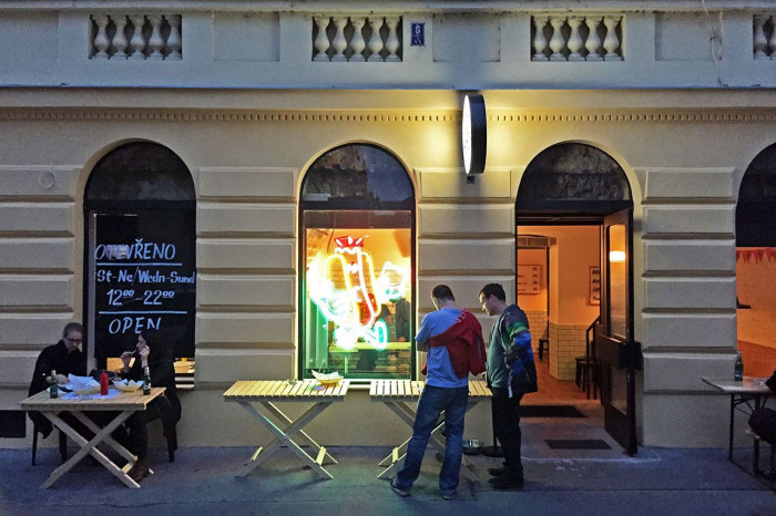 0,5 studio, Mr.HotDoG - foto