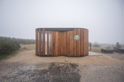 Informační kiosek Piškot, Jan Kahránek a Veronika Suchá