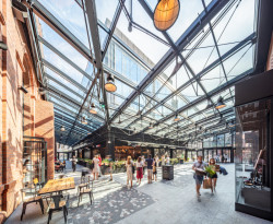 Revitalizace areálu varšavské elektrárny Powiśle architektonickým ateliérem APA Wojciechowski Architekci na živoucí městskou čtvrť