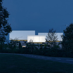 Vítězný návrh architektonického studia JIKA-CZ s.r.o. na depozitární komplex Národní galerie Praha. Vizualizace: monolot