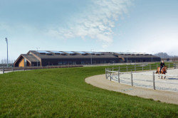 Krytá jezdecká hala v Šamoríně, A2 studio, foto