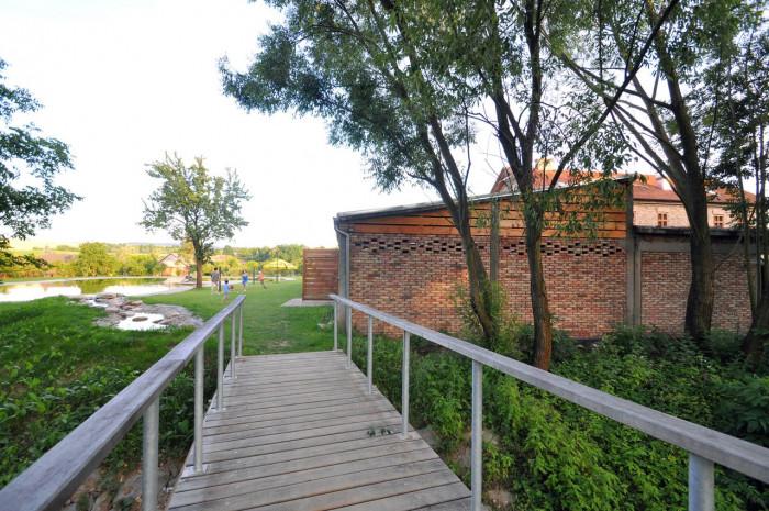 PROKŠ PŘIKRYL ARCHITEKTI, Zázemí biotopu v Honěticích u Kroměříže – foto