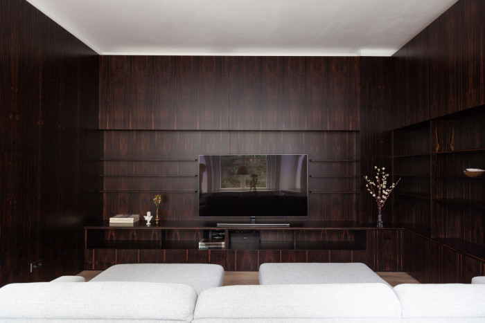 Rekonstrukce vily na Ořechovce v Praze, monom architekti