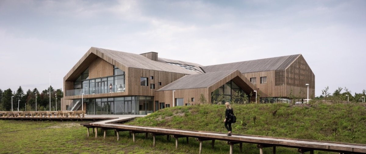 Rozšíření mezinárodní školy Ikast-Brande na komunitní a sportovní centrum od C.F. Møller Architects