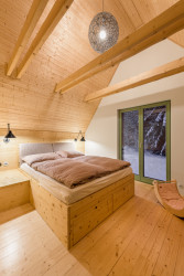 Chata v Jizerských horách od architektky Kateřiny Margoldové