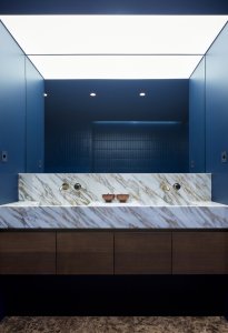 Rekonstrukce bytu na Starém Městě pražském od ateliéru Lenka Míková architekti