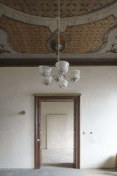 Princip neurčitosti, Desfourský palác