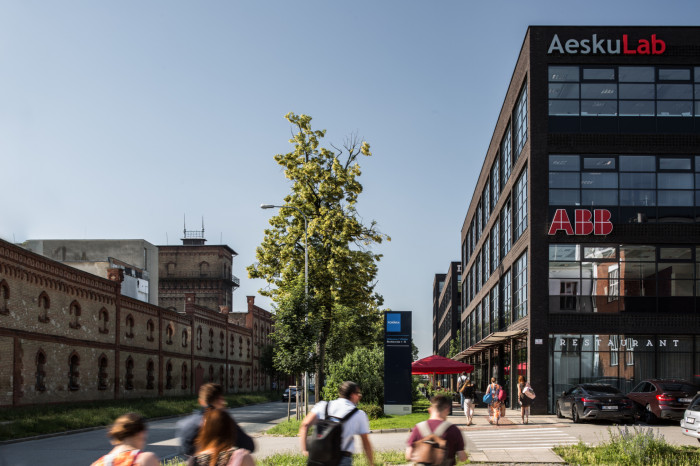 Administrativní ulice, Areál Ponávka, Studio Acht / Václav Hlaváček.