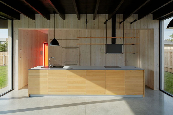 Mjölk architekti, Dům V plotě - foto