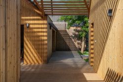 Víkendový dům v Algyő, ANDRÁS VARSÁNYI, PÉTER POZSÁR, NORBERT VAS