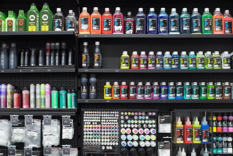 Graffneck Shop, 0,5 Studio