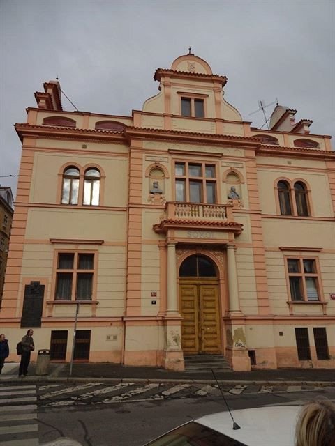 Psí výcházka po Bubenči a Bubnech