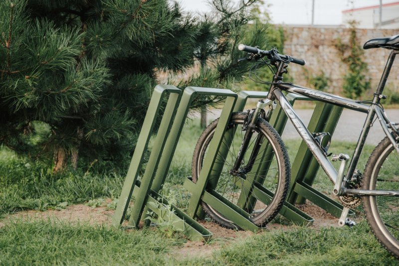 (Cyklostojan IKS od Urbania)