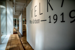 Expozice výstavy Ideální Velká/ Malá Praha, 1919/ 2019 v Galerii Lucerna.