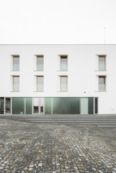 Společenské centrum Sedlčany, A8000/ Martin Krupauer, Pavel Kvintus, Daniel Jeništa, Stanislava Blažková