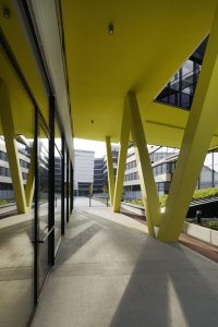 Studio SCHINDLER SEKO ARCHITEKTI navrhlo novou administrativní budovu DOCK IN FOUR na rozhraní Karlína a Libně