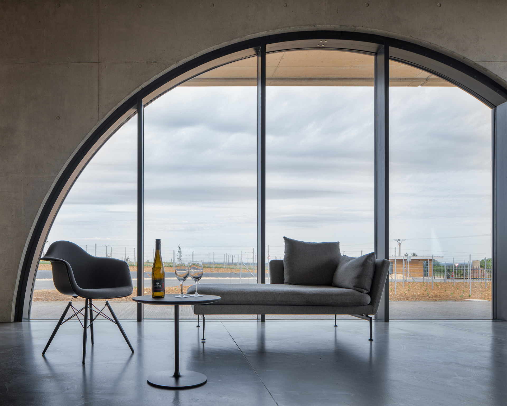 Sídlo Vinařství LAHOFER v Dobšicích u Znojma, Chybík+Krištof