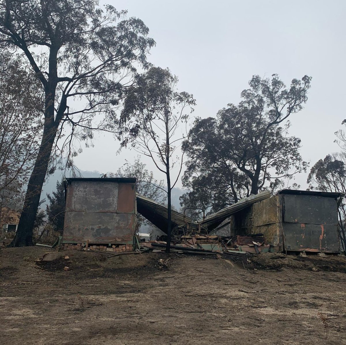 Foto po ničivém požáru v údolí Kangaroo Valley