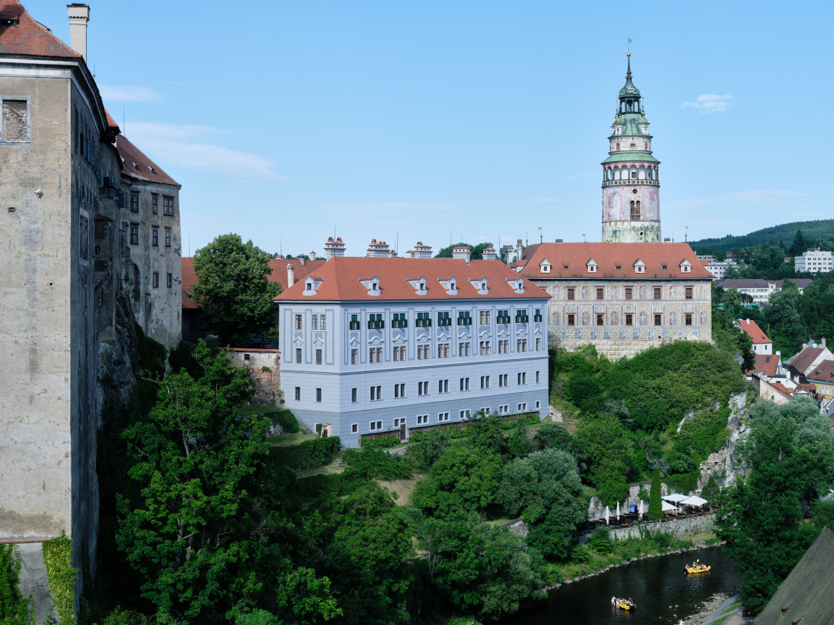 Český Krumlov láká nejen na historii, ale i současný design a architekturu